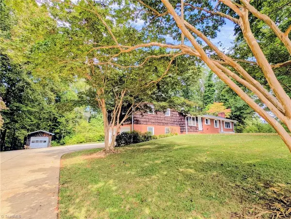 Rural Hall, NC 27045,195 Tickle RD