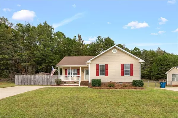 1349 Durham Meadows DR, Burlington, NC 27217