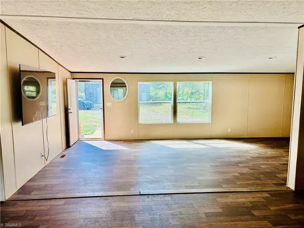 Advance, NC 27006,143 Galadrim WAY