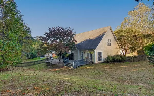 Winston-salem, NC 27127,1142 Folkstone Ridge LN