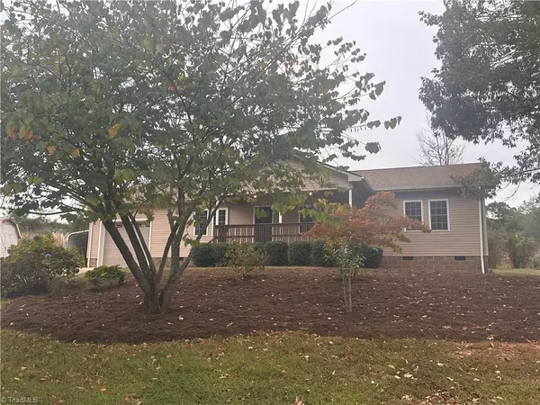12087 Traphill RD, Traphill, NC 28685