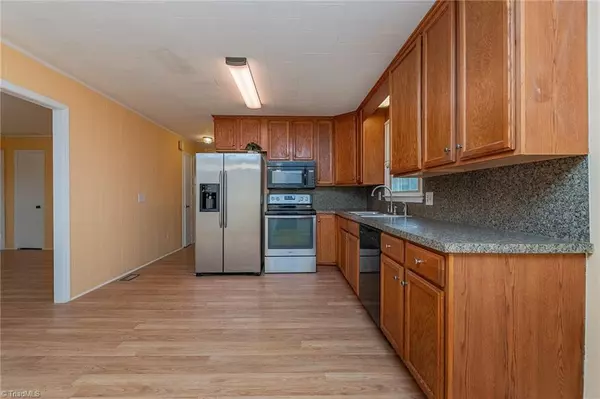 Asheboro, NC 27205,272 Cheyenne CIR