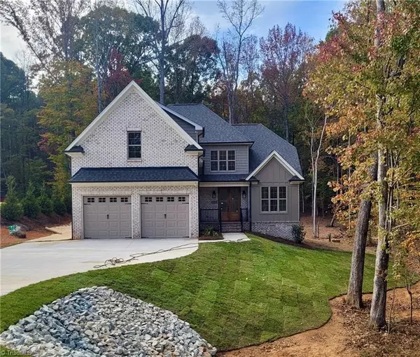 880 Kapstone XING, Lexington, NC 27295