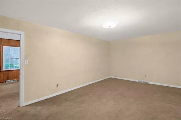 Ramseur, NC 27316,324 Elam AVE