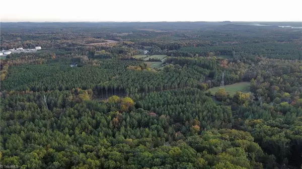 Denton, NC 27239,593 Boulder Ridge DR