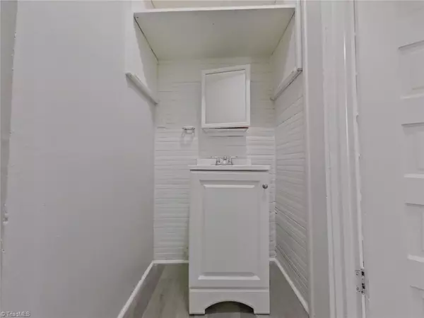 High Point, NC 27262,1006 Holton PL #A