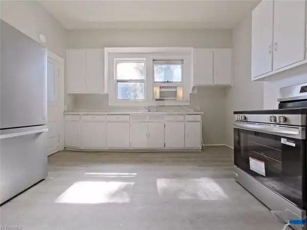 High Point, NC 27262,1006 Holton PL #A