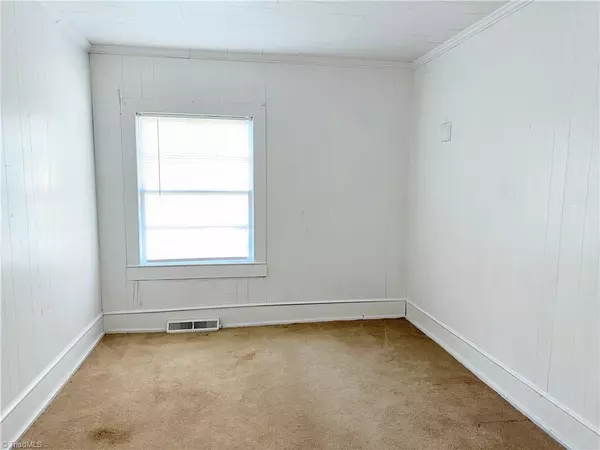 Eden, NC 27288,826 Summit RD