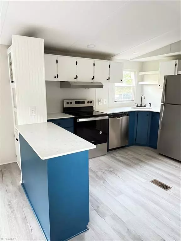 Liberty, NC 27298,5428 Gypsy Rose DR