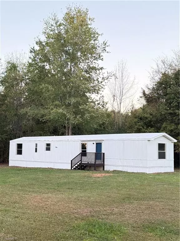 5428 Gypsy Rose DR, Liberty, NC 27298