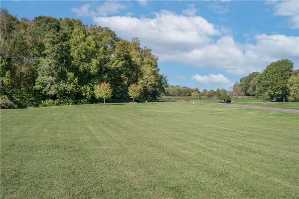 Mocksville, NC 27028,228 Meadowlark LN