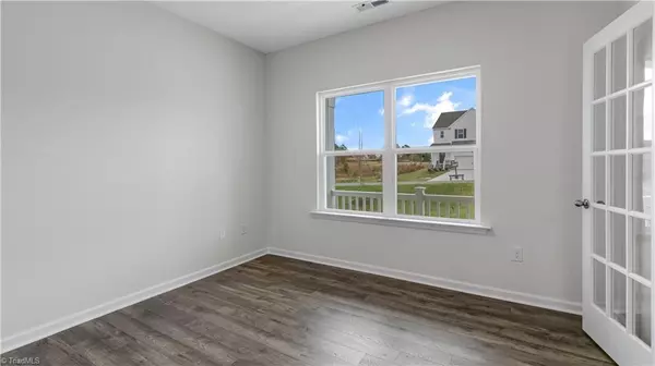 Winston-salem, NC 27107,4787 Mount Hope DR