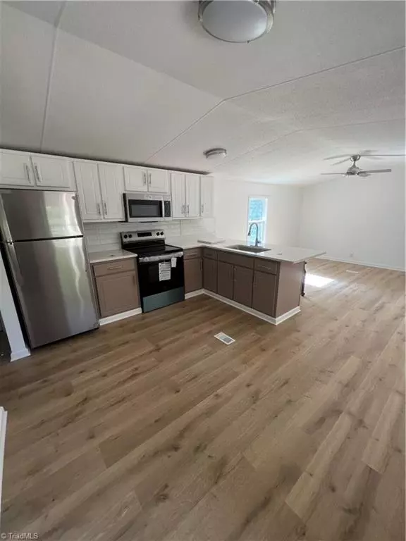 Eden, NC 27288,3242 Price RD