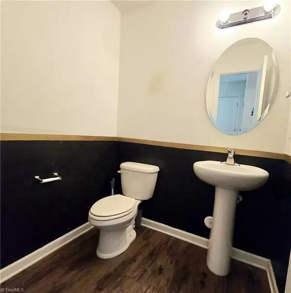 Mcleansville, NC 27301,100 Birch Creek RD