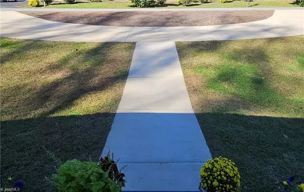 Pfafftown, NC 27040,4455 Chebar DR