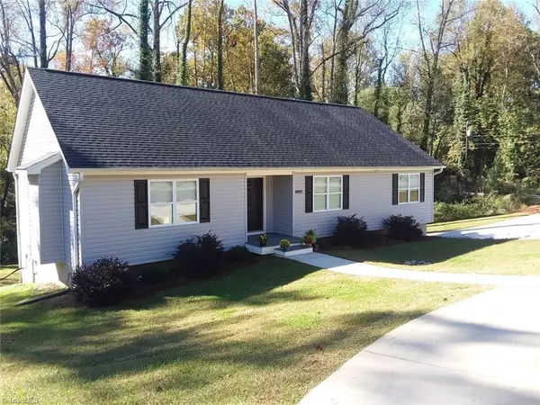 4455 Chebar DR, Pfafftown, NC 27040