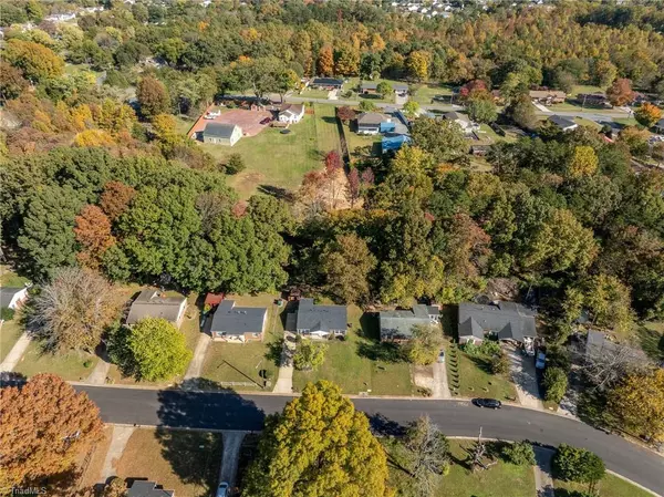 709 Habersham RD, High Point, NC 27265