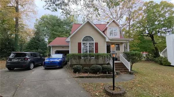 2001 Carlisle WAY, High Point, NC 27265