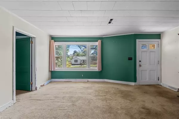 Burlington, NC 27215,1913 Hilldale DR