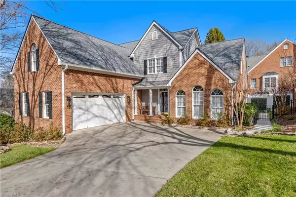 185 Coventry Park LN, Winston-salem, NC 27104