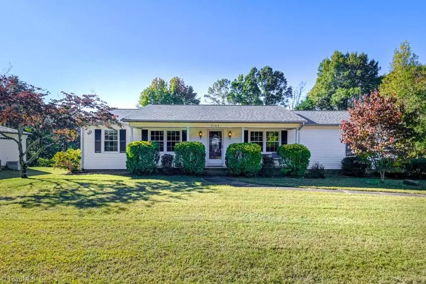 5165 Beulah LN, Kernersville, NC 27284