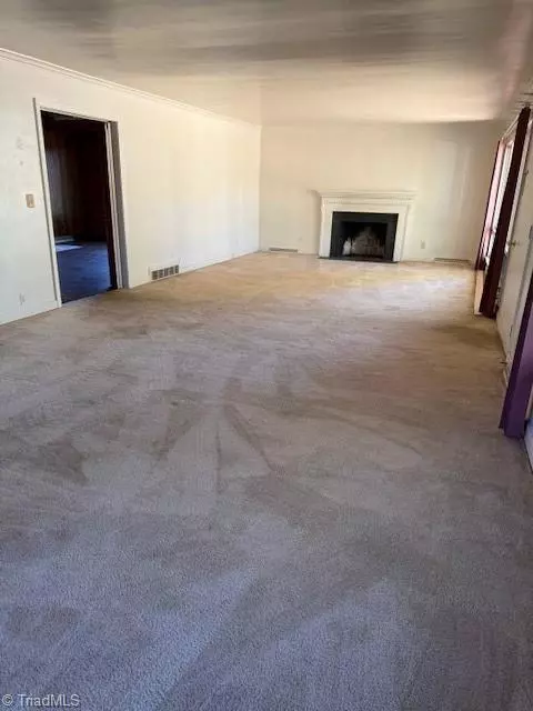 Lexington, NC 27292,32 Vance CIR