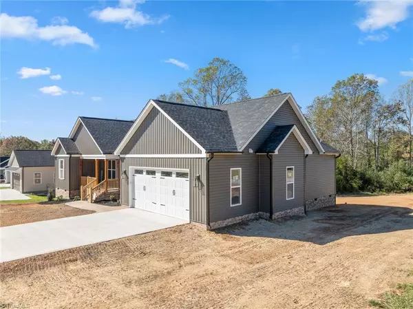 Eden, NC 27288,105 Legacy LN