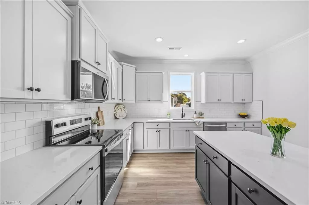 Eden, NC 27288,105 Legacy LN