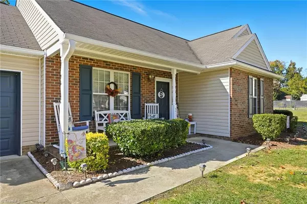 Winston-salem, NC 27106,3772 Cheshire Place CT