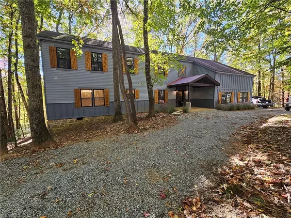 1228 Powder Horn Mountain RD, Deep Gap, NC 28618