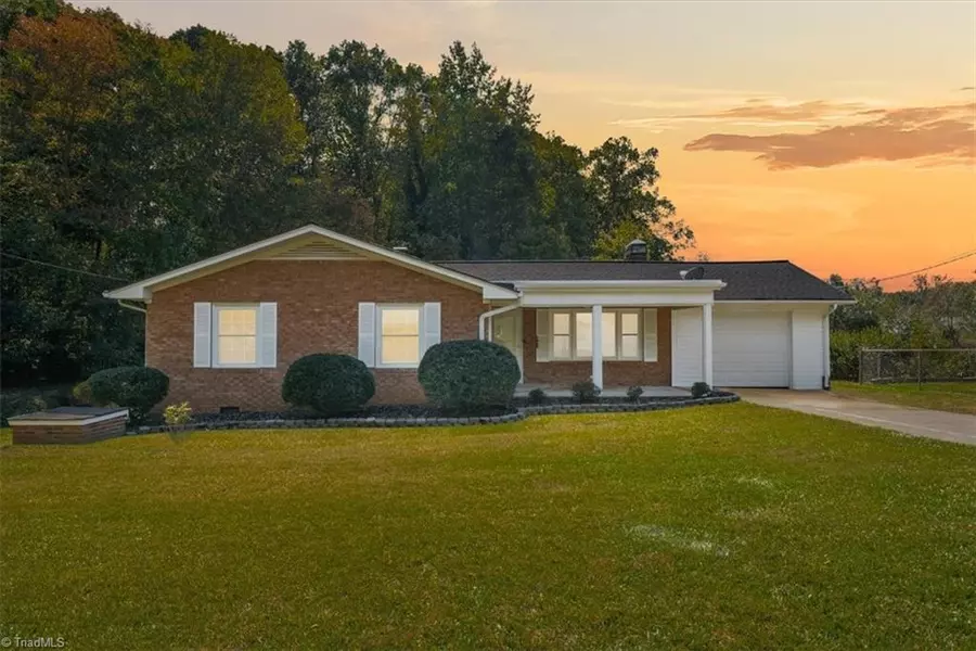 841 Hollings RD, Asheboro, NC 27205