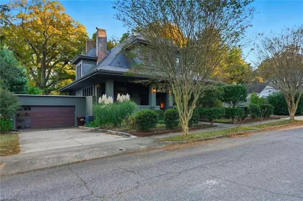 High Point, NC 27262,206 Louise AVE