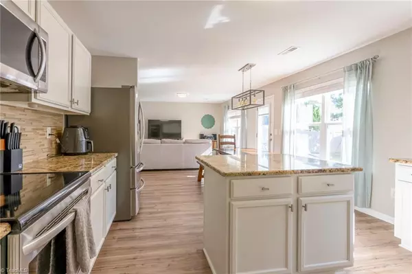 Winston-salem, NC 27106,2589 Leighswood DR