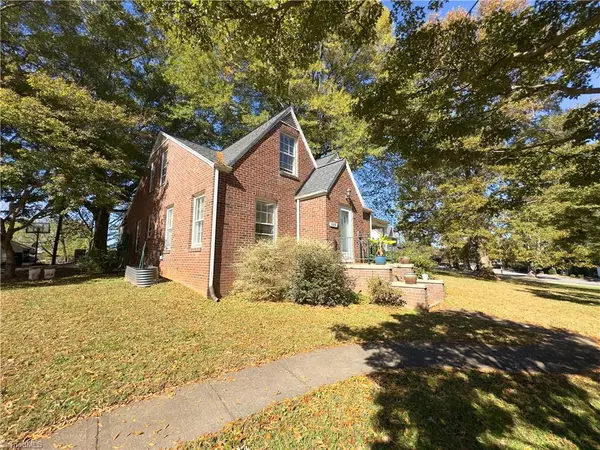 Elkin, NC 28621,110 Harris AVE