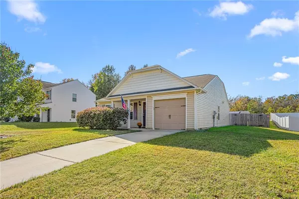 Burlington, NC 27217,1740 Longshadow DR