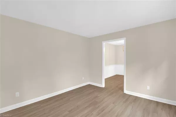 Clemmons, NC 27012,101 Shady Oak CT