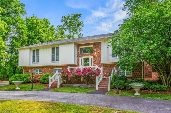 High Point, NC 27262,931 Nottingham RD