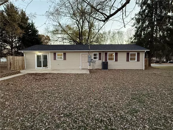 King, NC 27021,327 Weatherford DR