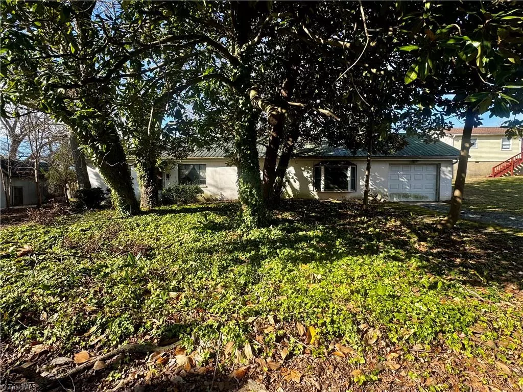 Thomasville, NC 27360,208 Wagstaff ST