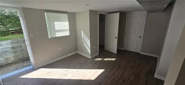 Winston-salem, NC 27103,405 Sunset DR