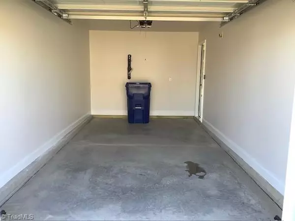 King, NC 27021,136 Plumtree CT