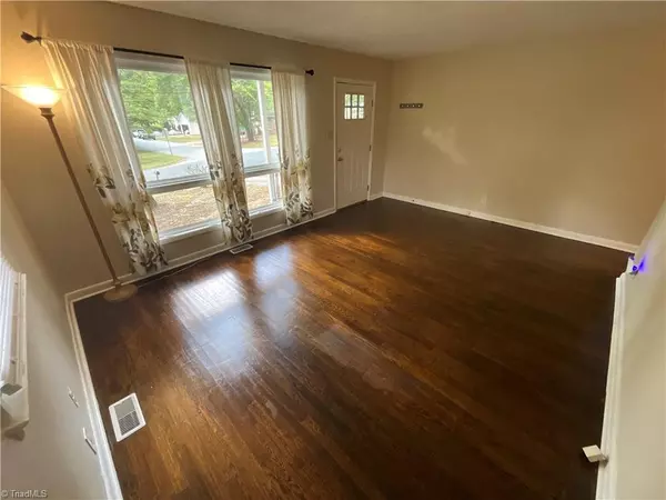 Greensboro, NC 27408,2706 Wynnewood DR