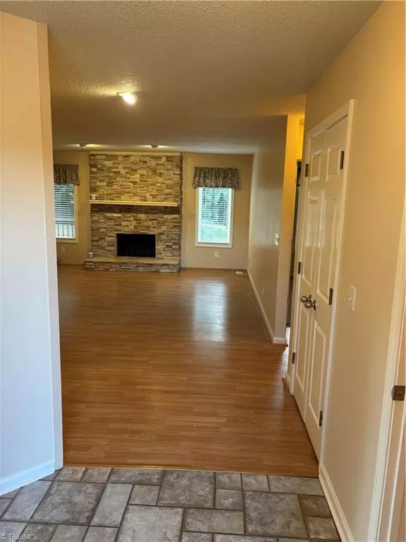 Winston-salem, NC 27104,176 Kinloch CT