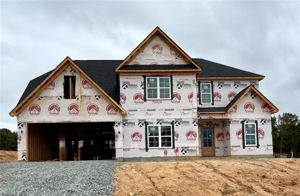 215 Enclave DR, Clemmons, NC 27012
