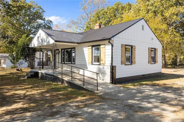 615 Ritters Lake RD, Greensboro, NC 27406