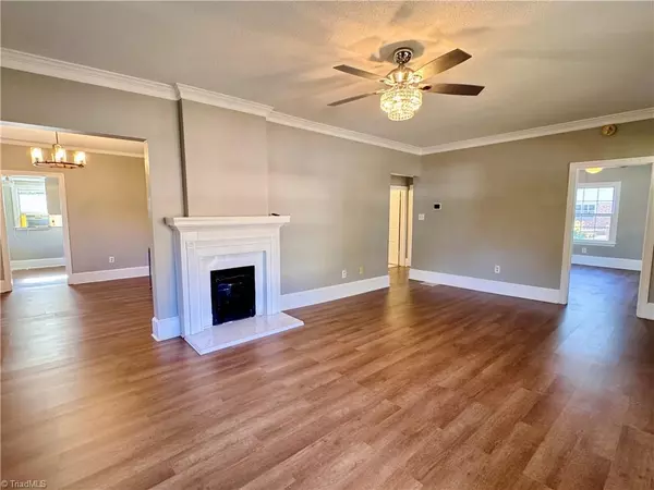 Elkin, NC 28621,531 Elk Spur ST