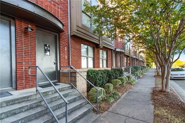 Winston-salem, NC 27101,819 Holly AVE