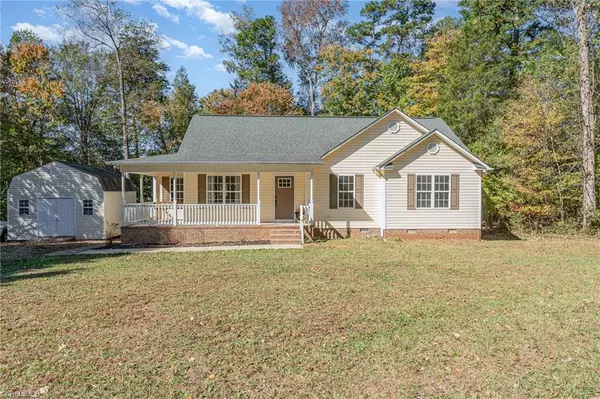 4812 Country Meadows DR, Julian, NC 27283