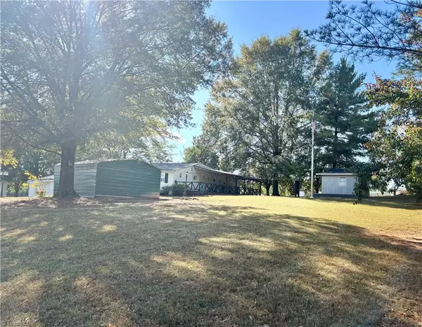 Lexington, NC 27295,382 Aldean DR