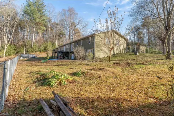 Mount Airy, NC 27030,1261 Turkey Ford RD